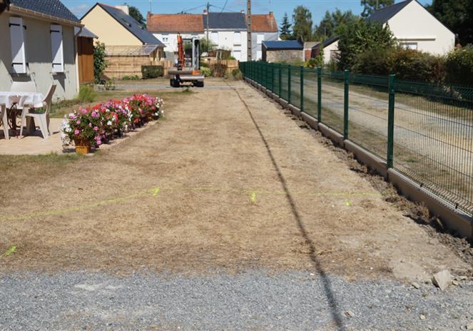 Paysagiste Herbignac, accès abris de jardin avant travaux paysagers