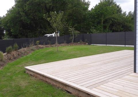 Paysagiste Sarzeau, aménagement jardin Sarzeau après avec gazon et plantation